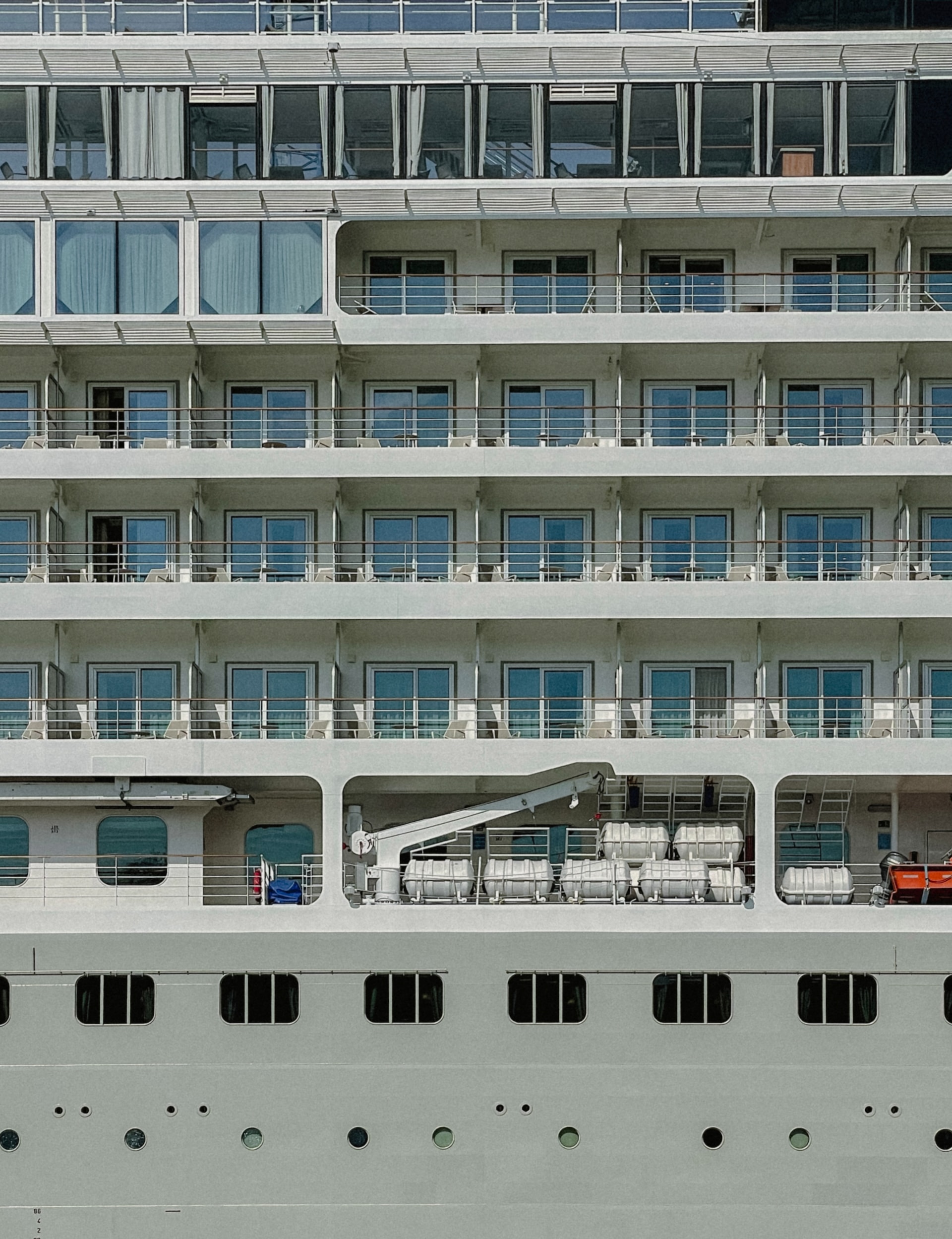 Master the Art of Cruise Comfort: A Guide to Selecting Your Dream Cabin on a Cruise Ship