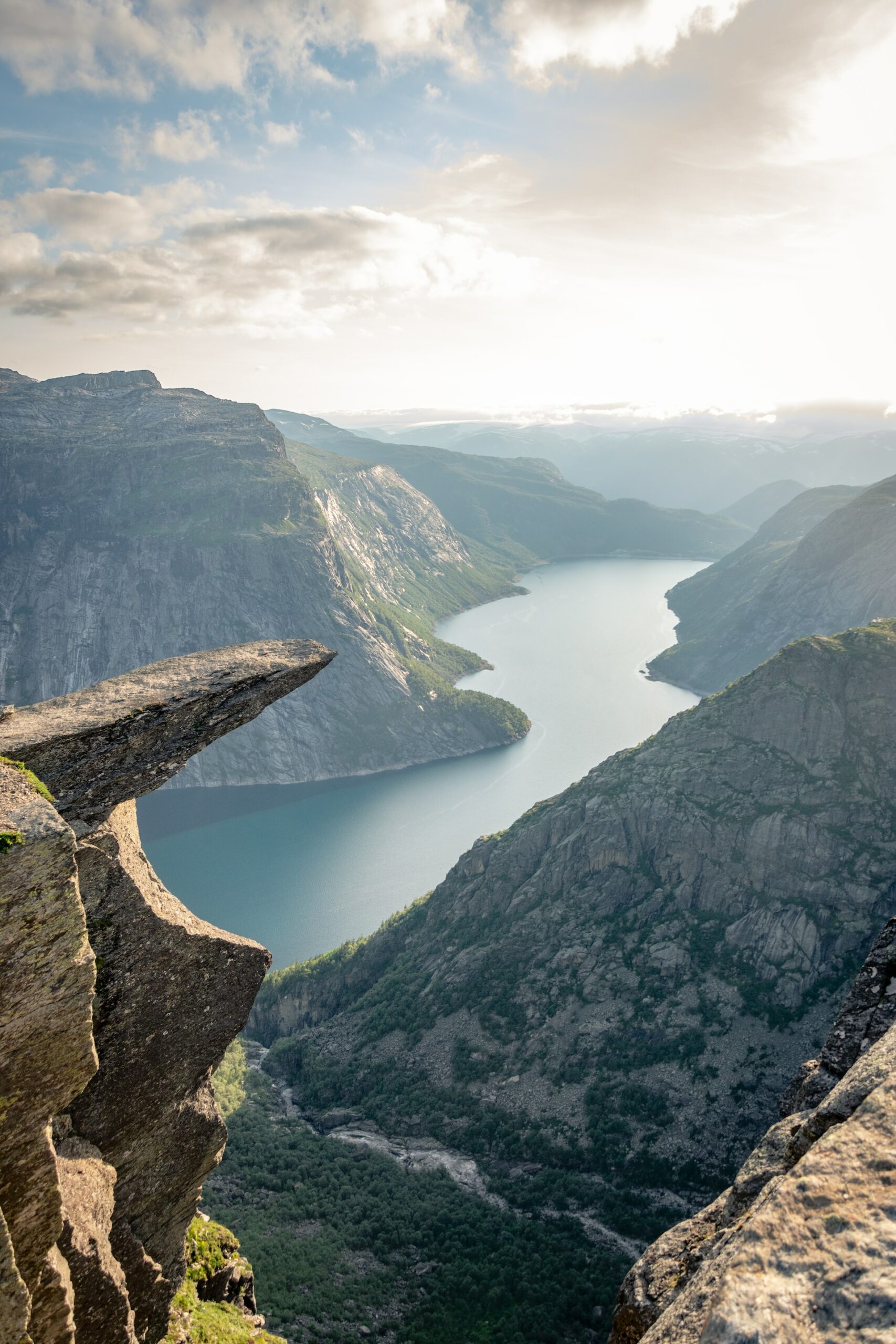 Discover Norway&#8217;s Summer Magic: Unforgettable Destinations That Will Steal Your Heart!